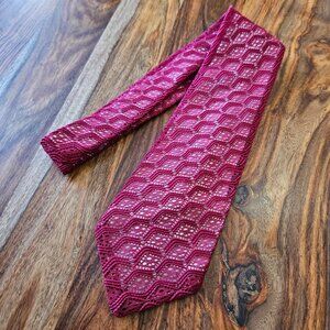 Vintage Prince Consort 60s 70s Red Eyelet Lace Textured Mod Disco Necktie Tie